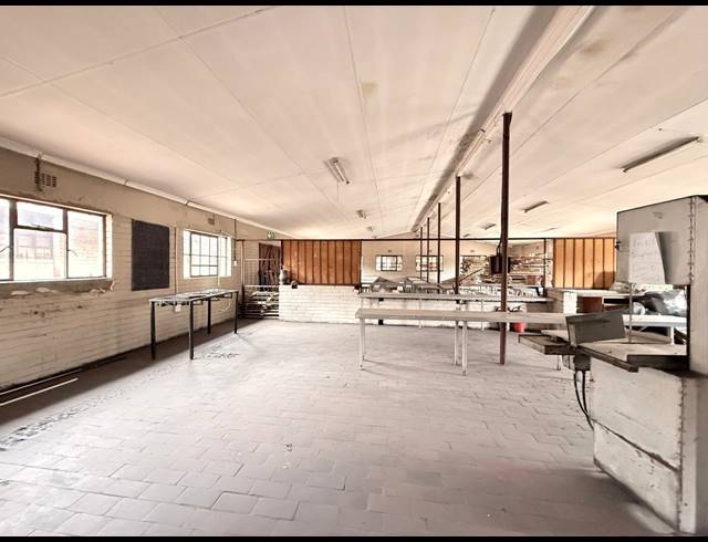 13,262M² INDUSTRIAL YARD FOR SALE IN AIRPORT INDUSTRIAL